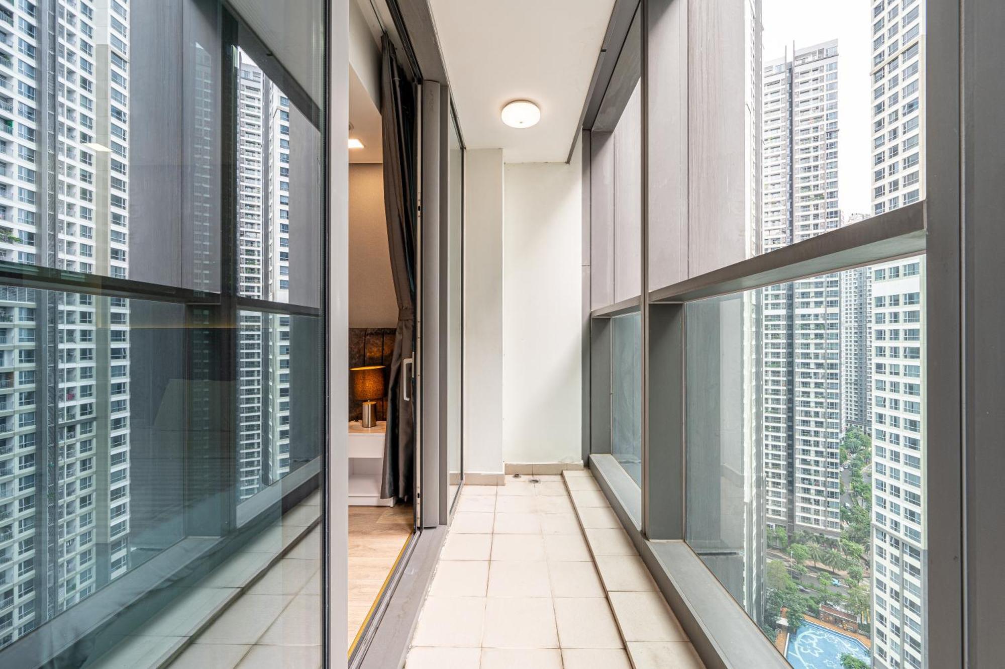 Summit View Landmark 81